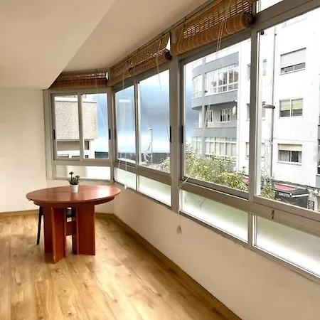 Exclusiva Habitacion, Frente A Estadio Balaidos A Pocos Minutos De La Playa! Vigo