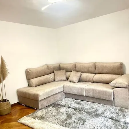 Exclusiva Habitacion, Frente A Estadio Balaidos A Pocos Minutos De La Playa! Vigo