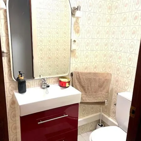 Exclusiva Habitacion, Frente A Estadio Balaidos A Pocos Minutos De La Playa! Homestay Vigo