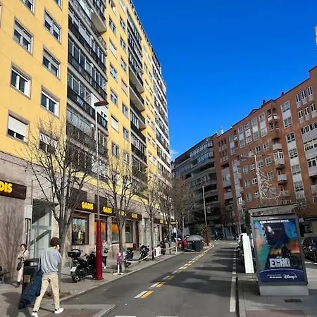 Exclusiva Habitacion, Frente A Estadio Balaidos A Pocos Minutos De La Playa! *