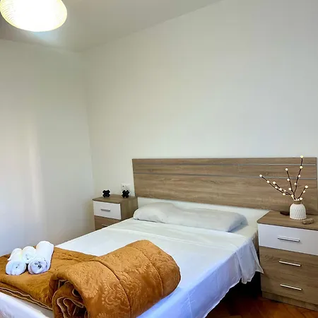 Homestay Exclusiva Habitacion, Frente A Estadio Balaidos A Pocos Minutos De La Playa! Vigo